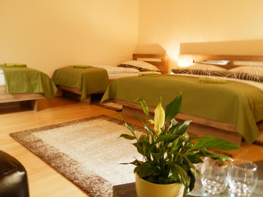 Bed and Breakfast Bartok Ter Panzio Еґер Екстер'єр фото