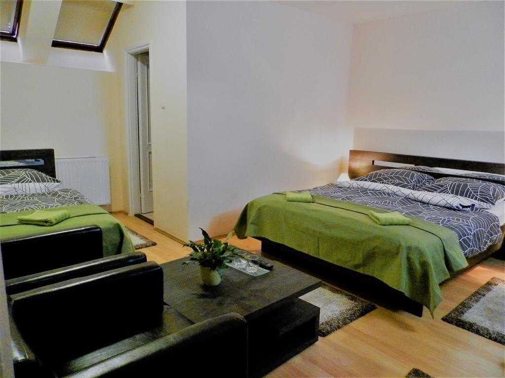 Bed and Breakfast Bartok Ter Panzio Еґер Екстер'єр фото