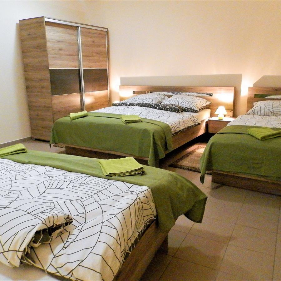 Bed and Breakfast Bartok Ter Panzio Еґер Екстер'єр фото