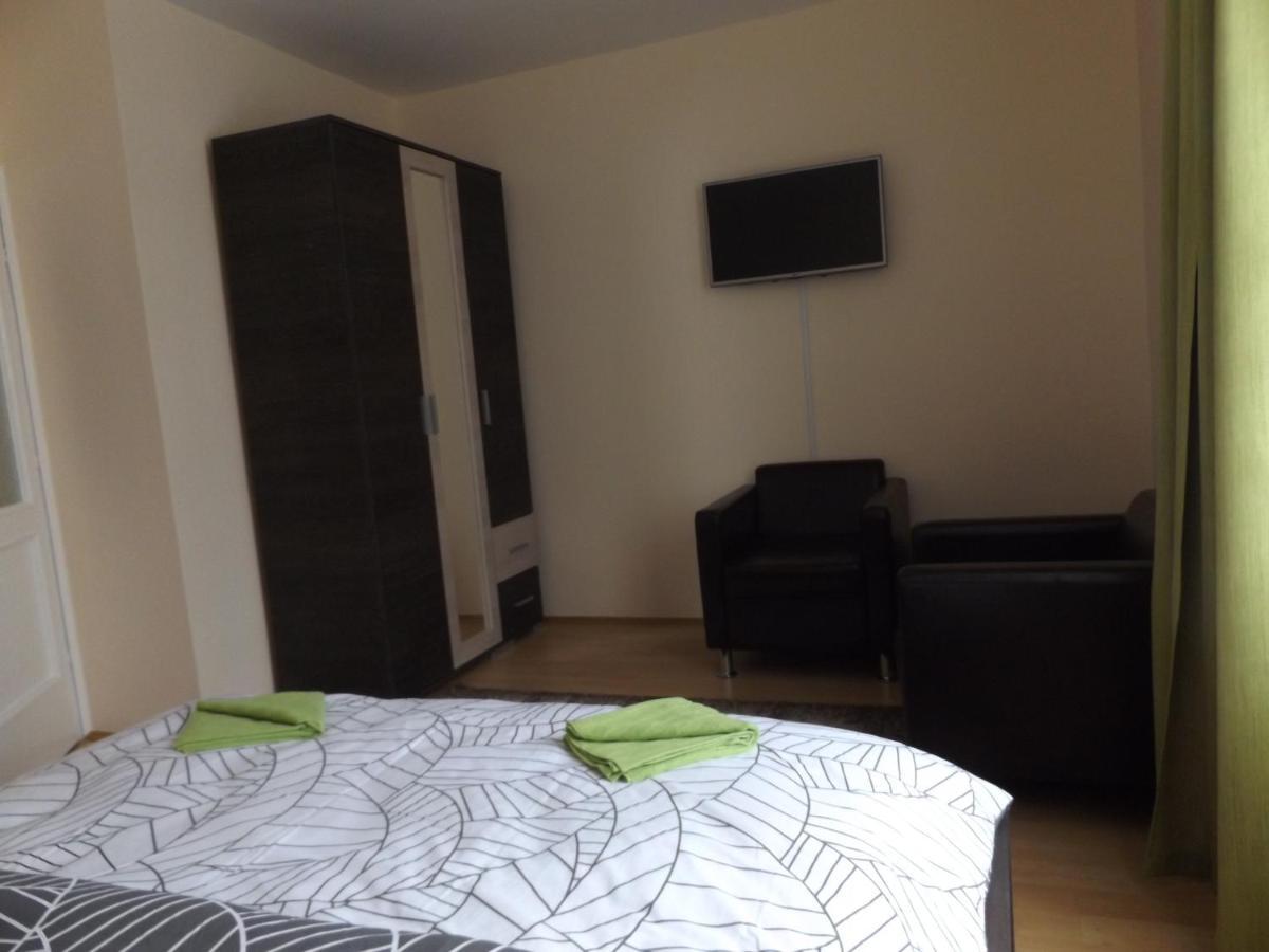Bed and Breakfast Bartok Ter Panzio Еґер Екстер'єр фото
